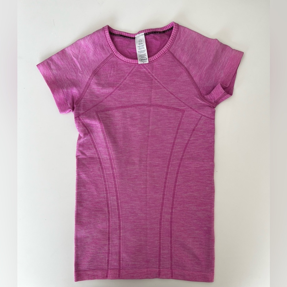 Ivivva by Lululemon girls pink Short Sleeve Top tee stretchy XS